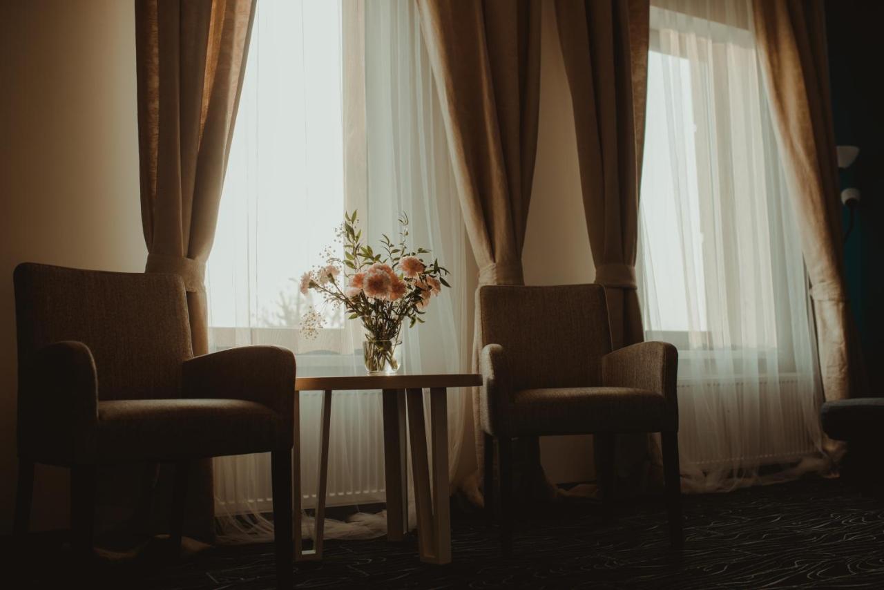 Hotel Centrum Bankietowo - Hotelowe Perła 3*