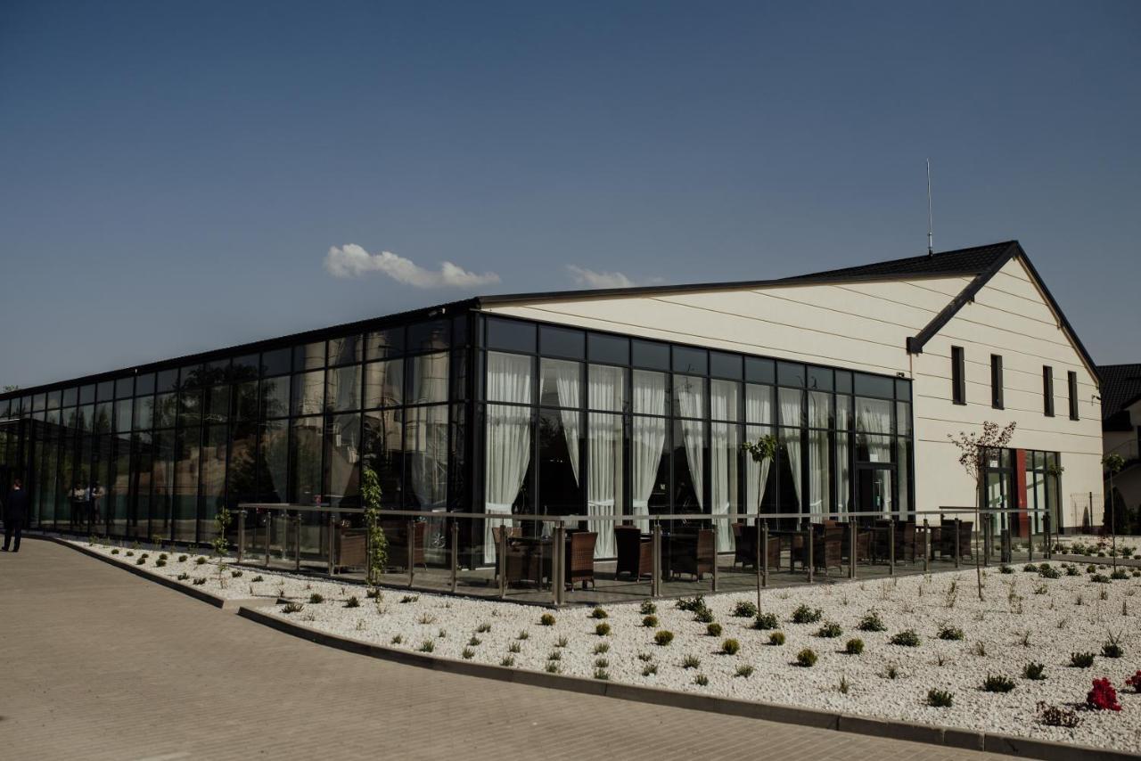 Centrum Bankietowo - Hotelowe Perła Hotel 3*